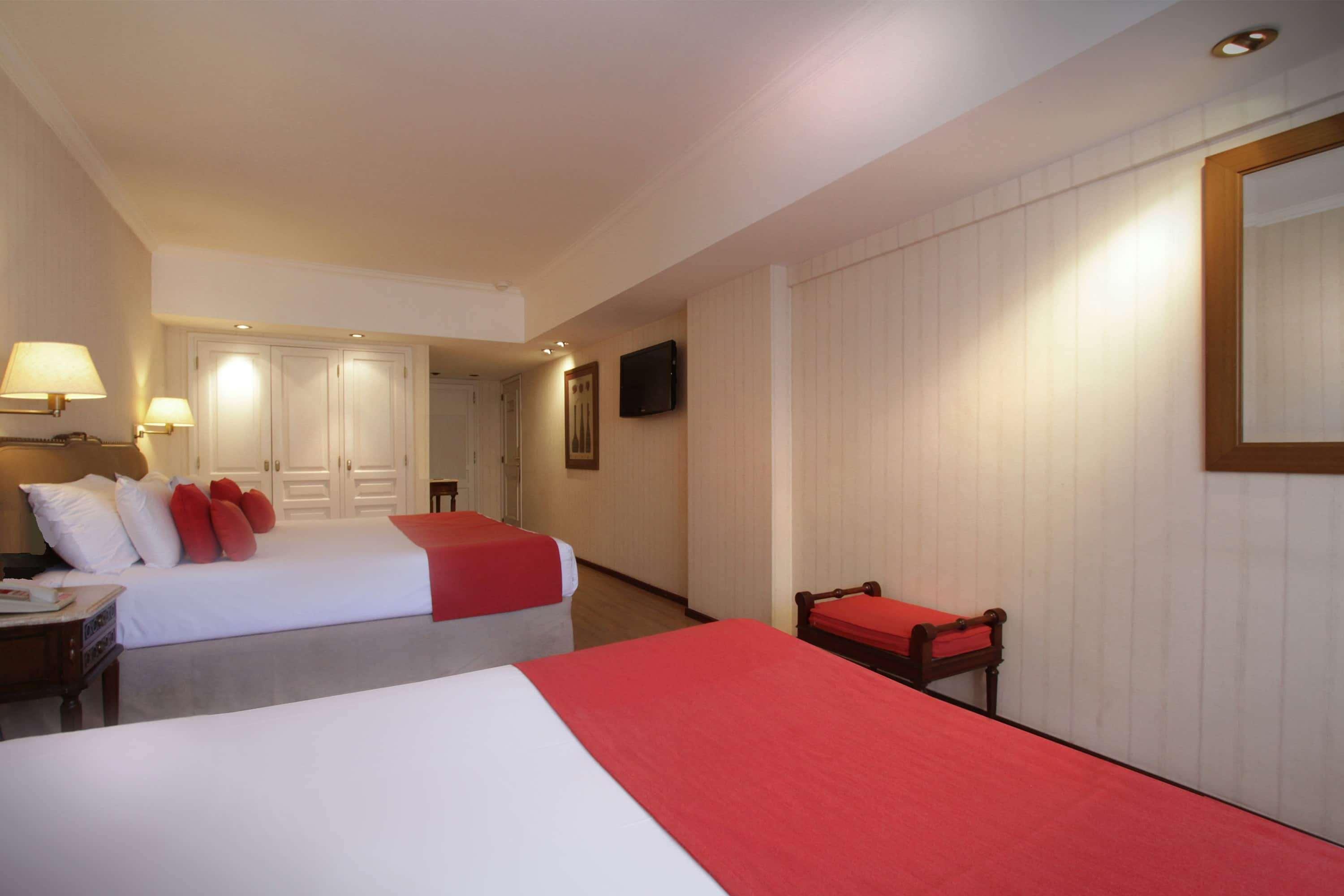 Ramada By Wyndham Buenos Aires Centro Bed & Breakfast Bagian luar foto