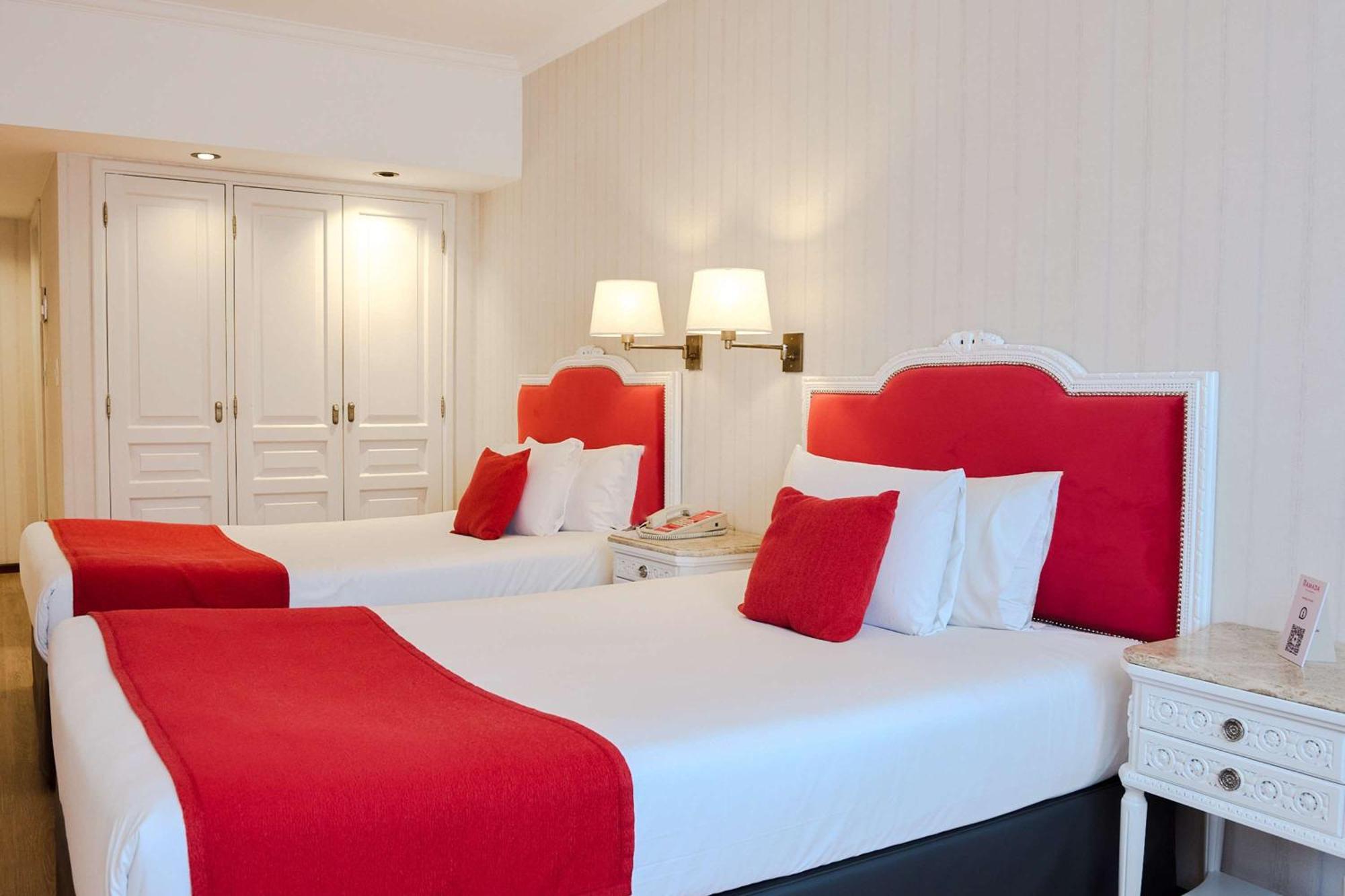 Ramada By Wyndham Buenos Aires Centro Bed & Breakfast Bagian luar foto