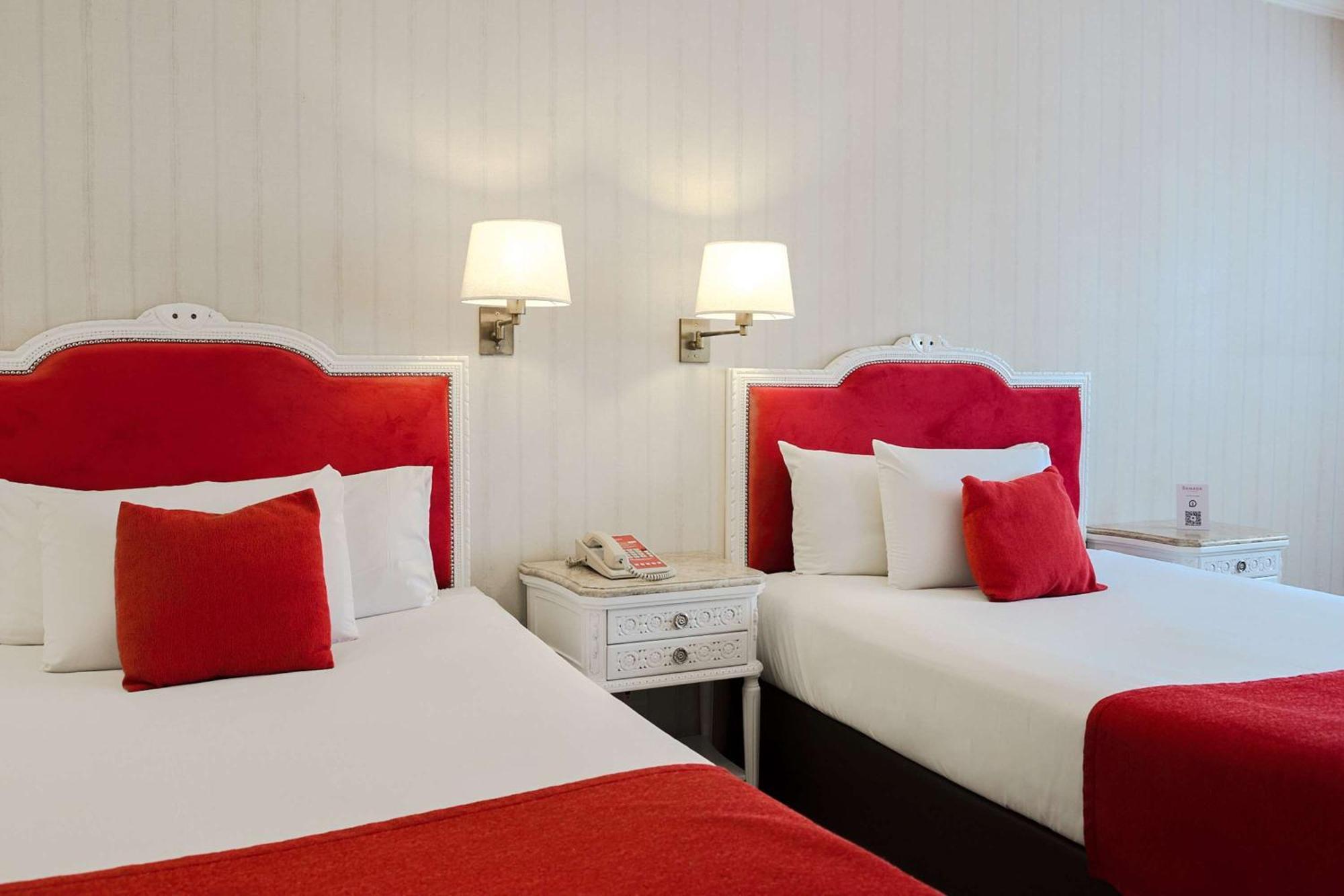 Ramada By Wyndham Buenos Aires Centro Bed & Breakfast Bagian luar foto