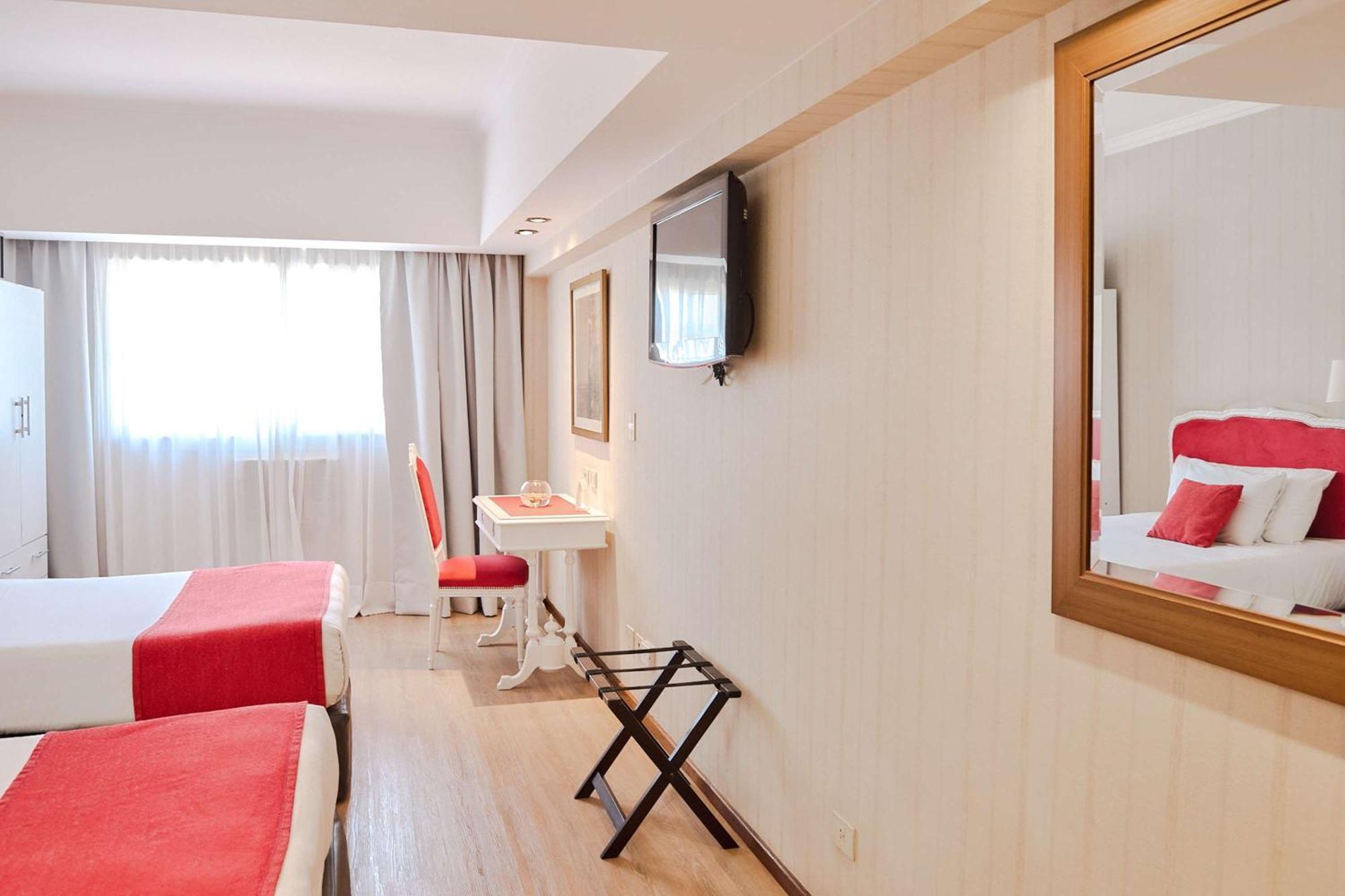Ramada By Wyndham Buenos Aires Centro Bed & Breakfast Bagian luar foto