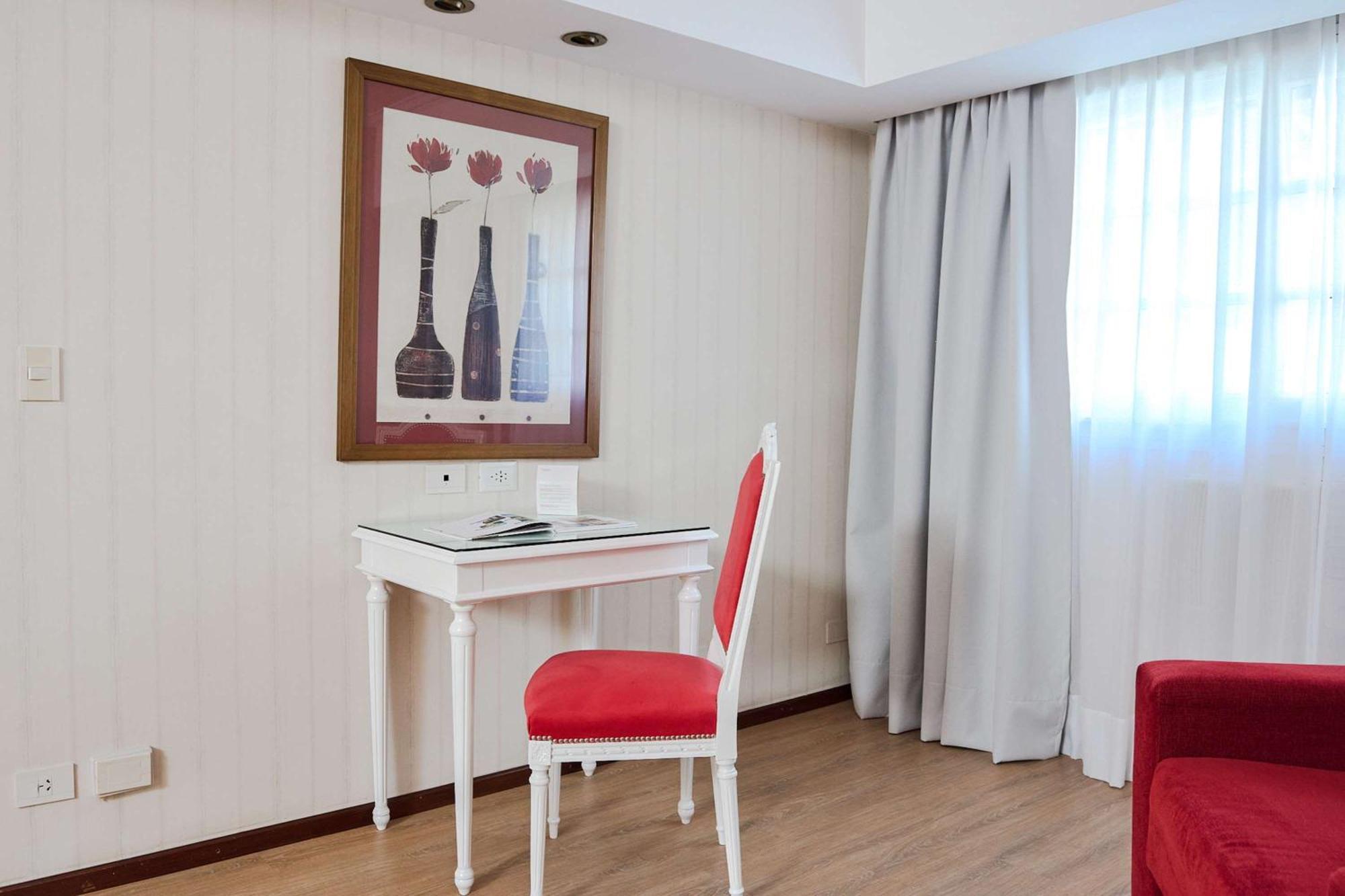 Ramada By Wyndham Buenos Aires Centro Bed & Breakfast Bagian luar foto