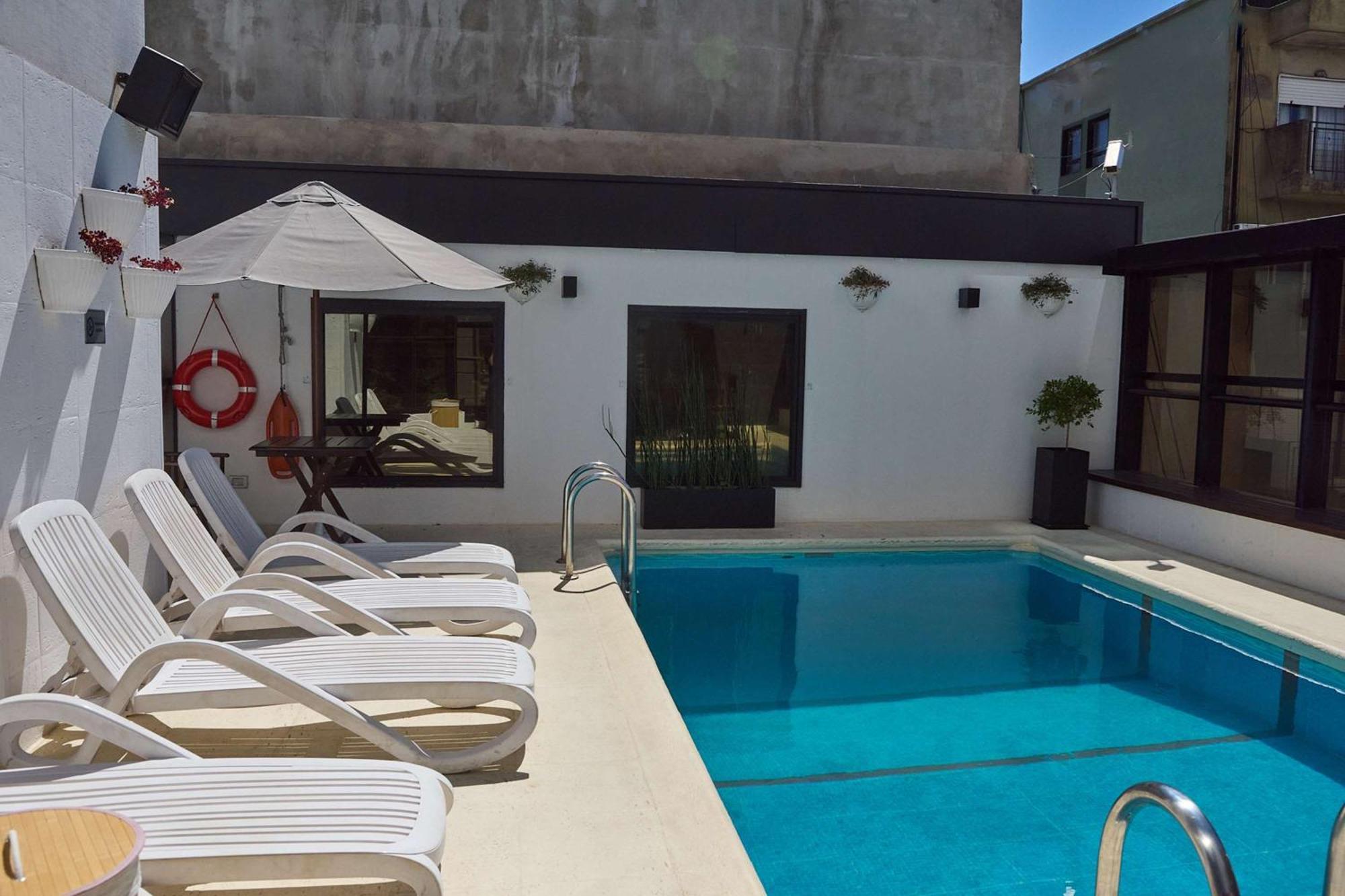 Ramada By Wyndham Buenos Aires Centro Bed & Breakfast Bagian luar foto