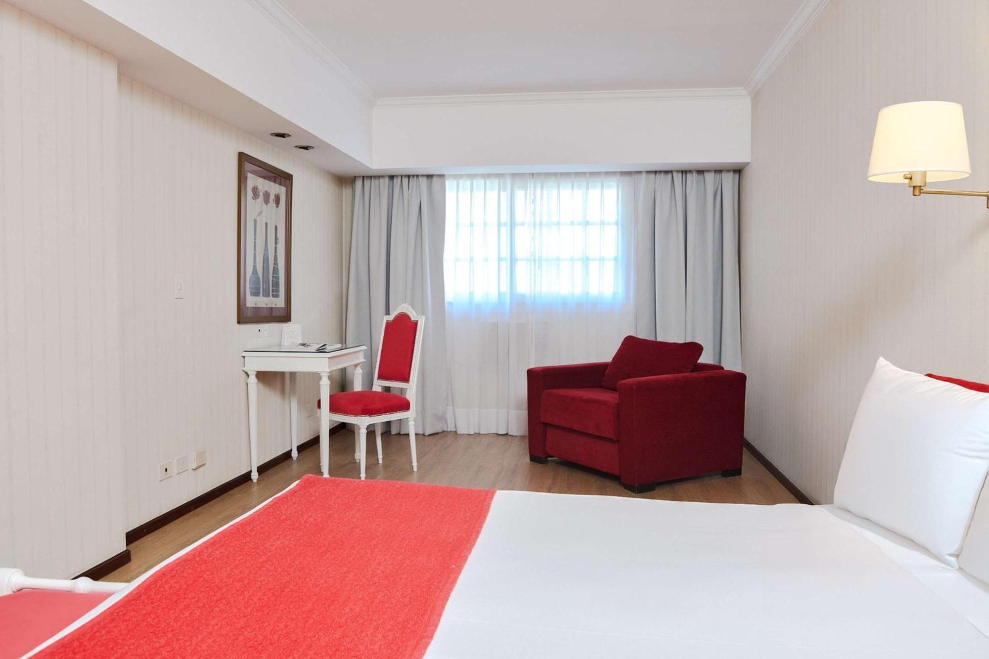 Ramada By Wyndham Buenos Aires Centro Bed & Breakfast Bagian luar foto