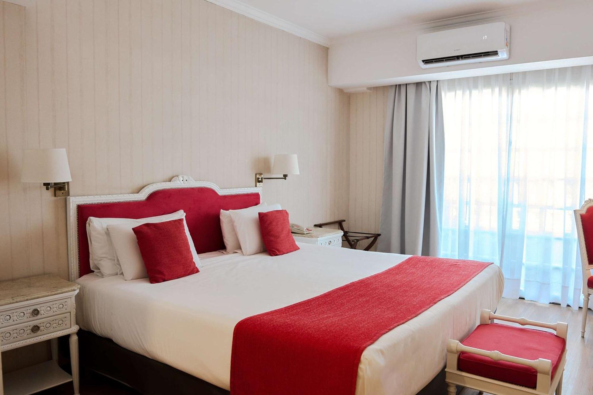 Ramada By Wyndham Buenos Aires Centro Bed & Breakfast Bagian luar foto
