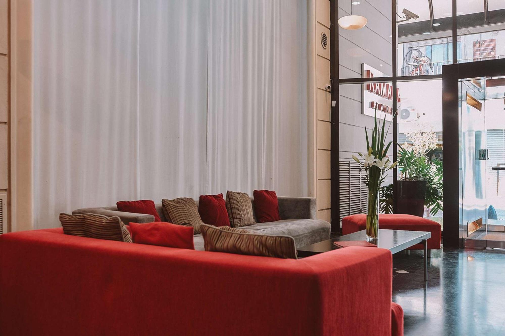 Ramada By Wyndham Buenos Aires Centro Bed & Breakfast Bagian luar foto