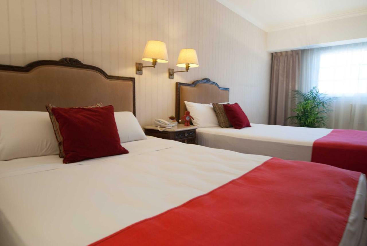 Ramada By Wyndham Buenos Aires Centro Bed & Breakfast Bagian luar foto