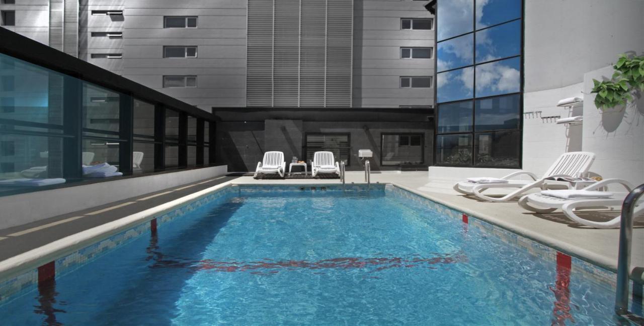 Ramada By Wyndham Buenos Aires Centro Bed & Breakfast Bagian luar foto